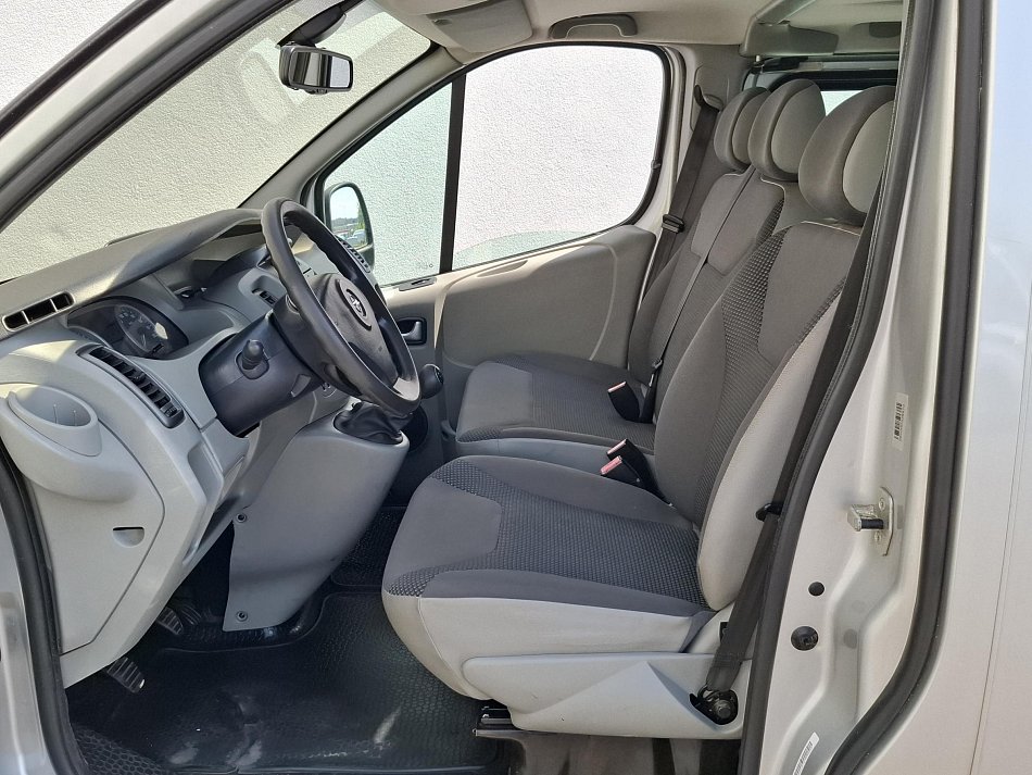 Opel Vivaro 2.0CDTi  9míst