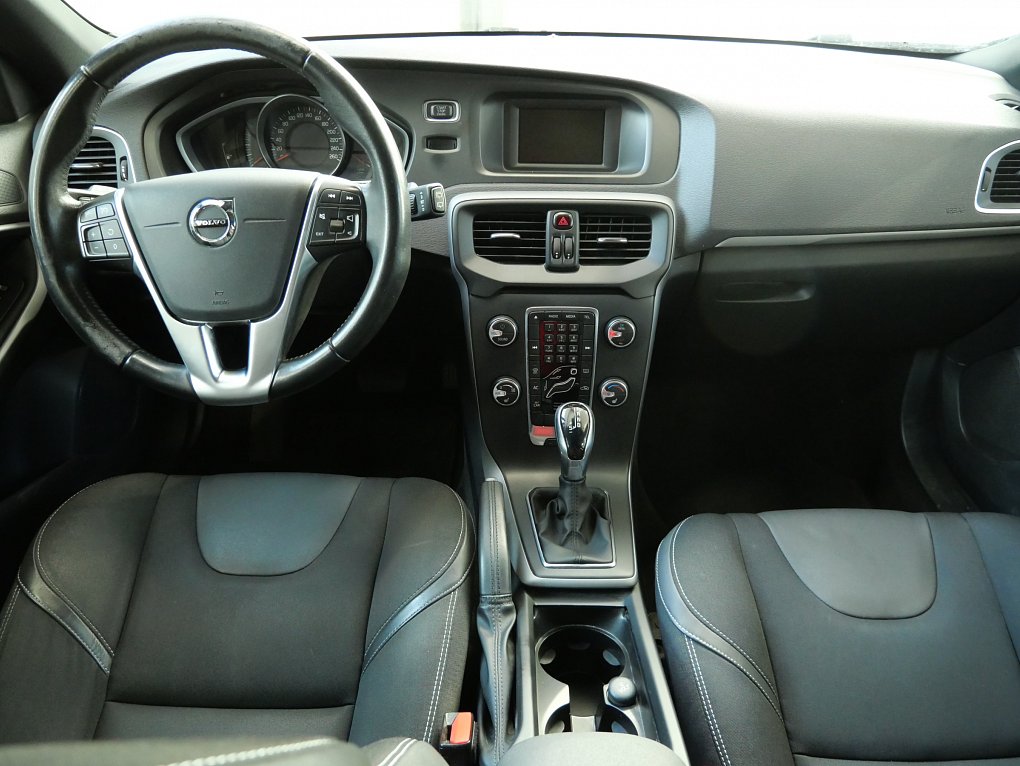 Volvo V40 2.0D 