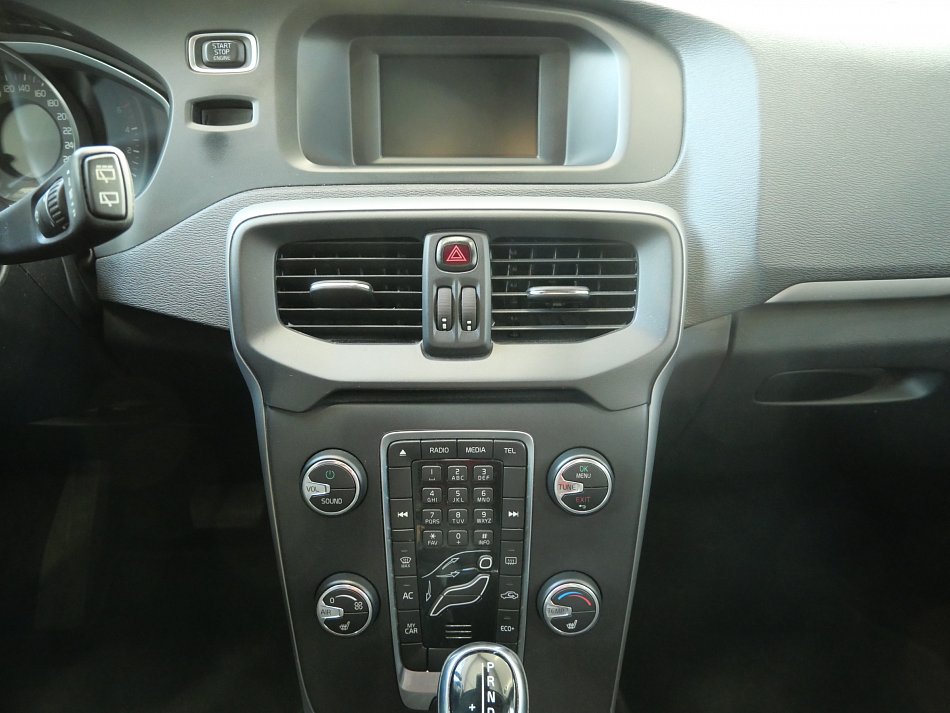 Volvo V40 2.0D 