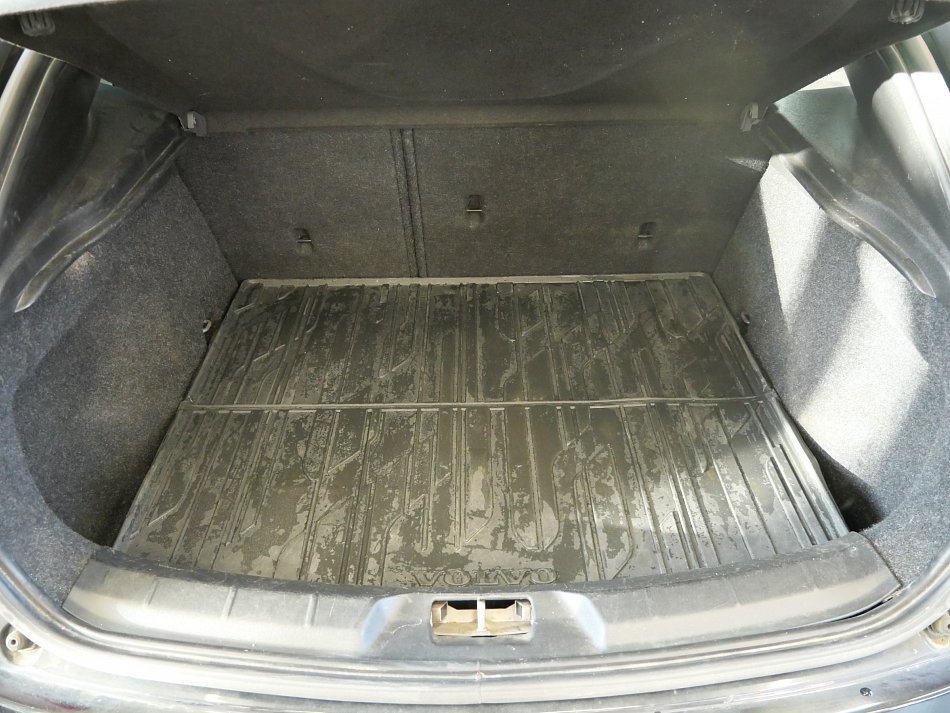 Volvo V40 2.0D 