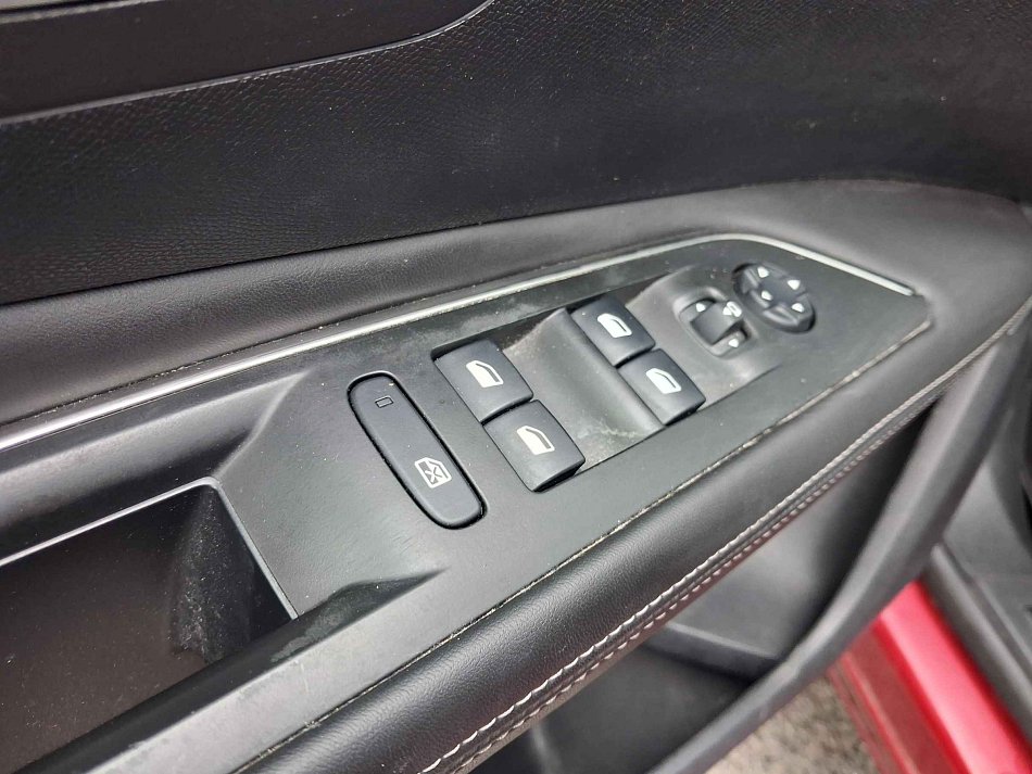 Peugeot 3008 1.2 PT Allure
