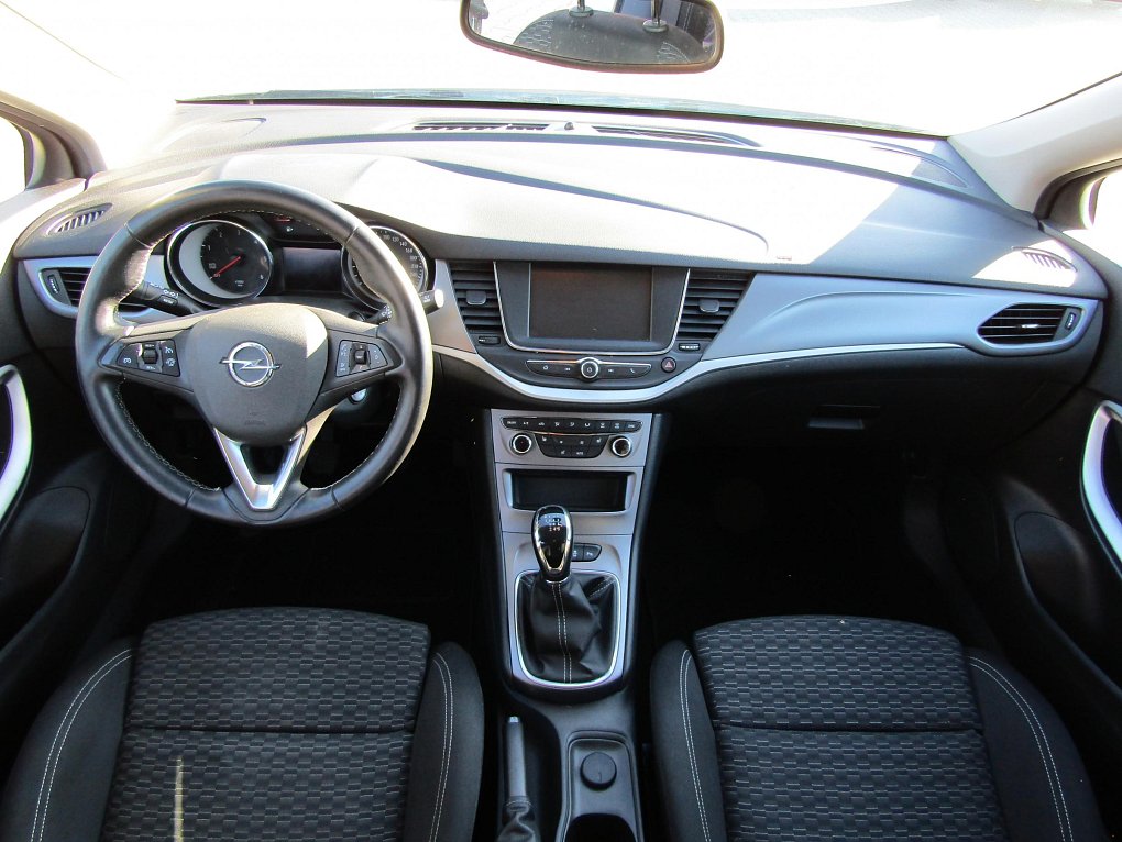 Opel Astra 1.6 CDTi 