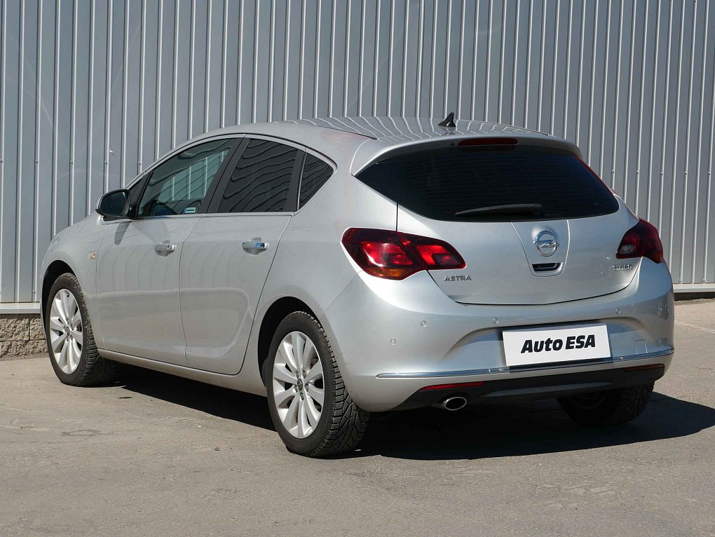 Opel Astra 1.4 T 