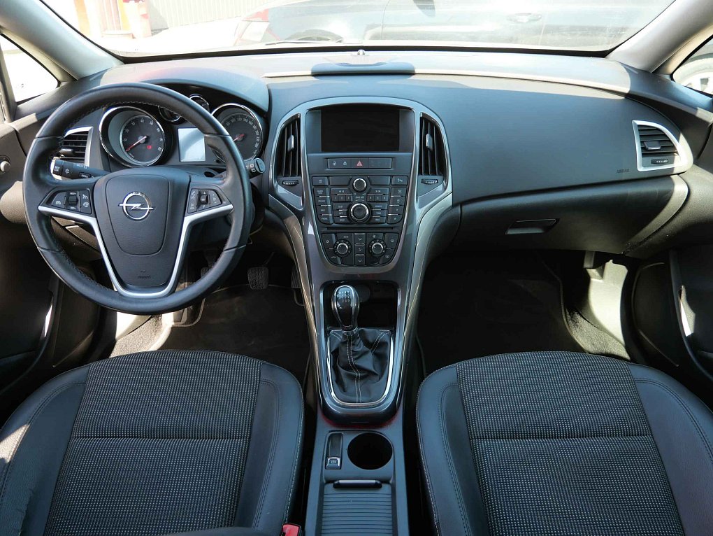 Opel Astra 1.4 T 
