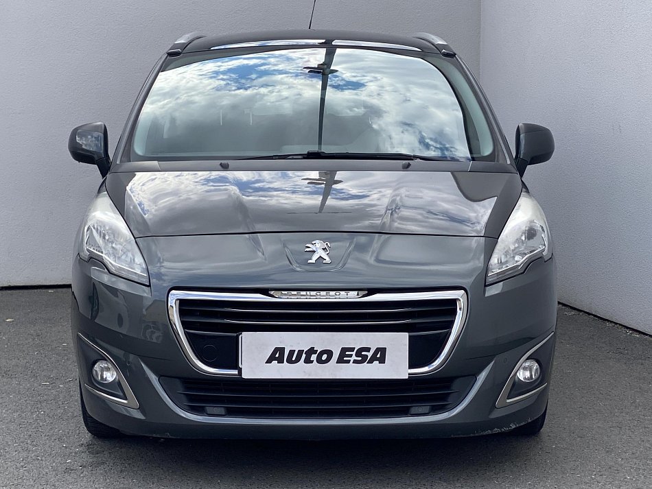 Peugeot 5008 2.0 HDi Allure 7míst