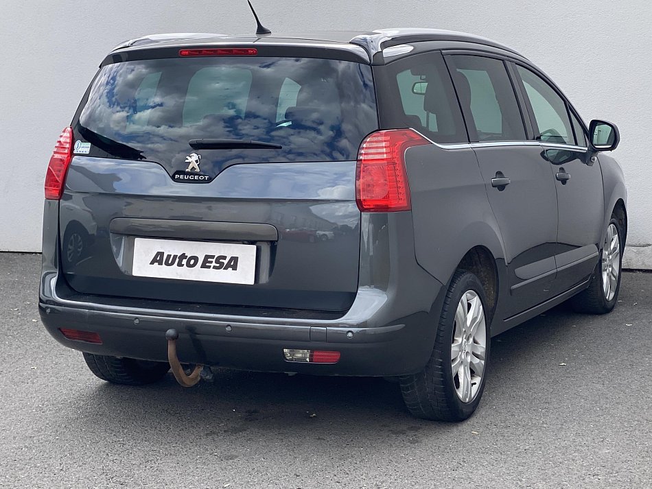 Peugeot 5008 2.0 HDi Allure 7míst