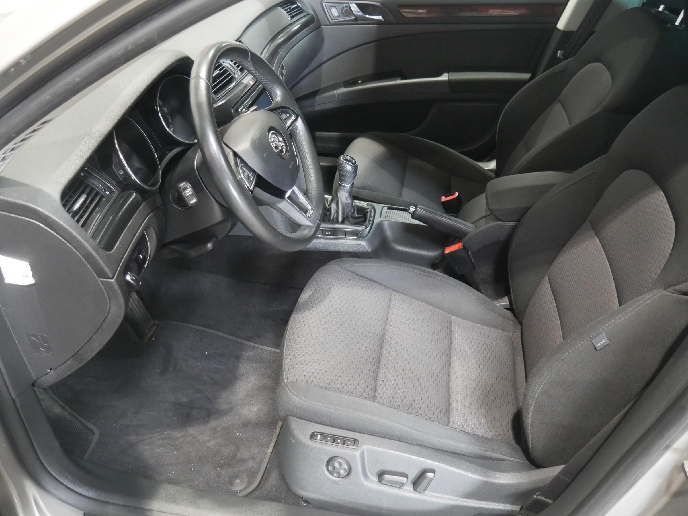 Škoda Superb II, 2010 - pohled č. 8