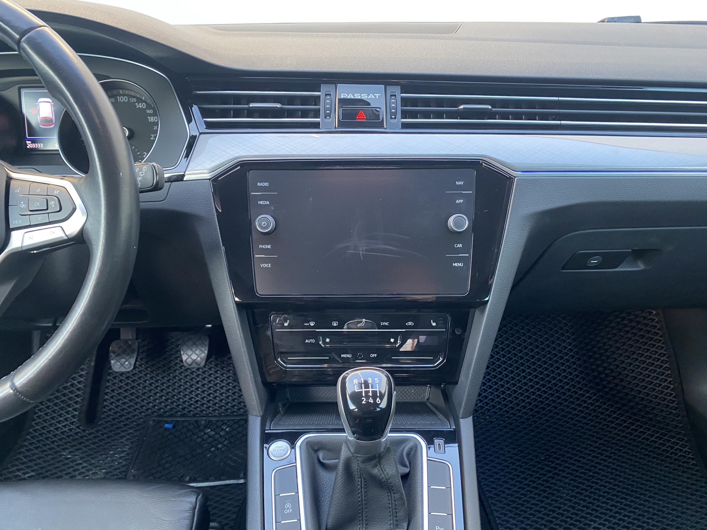 Volkswagen Passat, 2021 - pohled č. 12