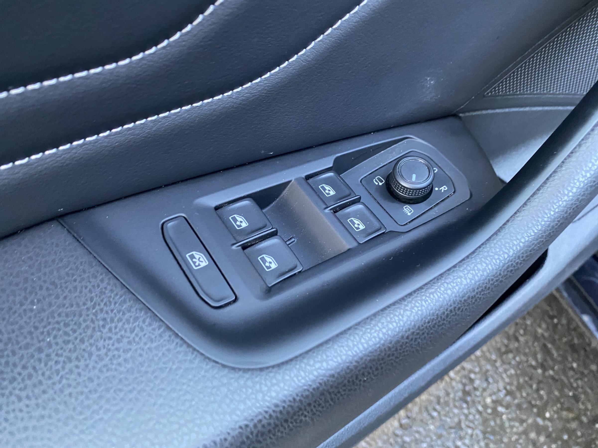 Volkswagen Passat, 2021 - pohled č. 13