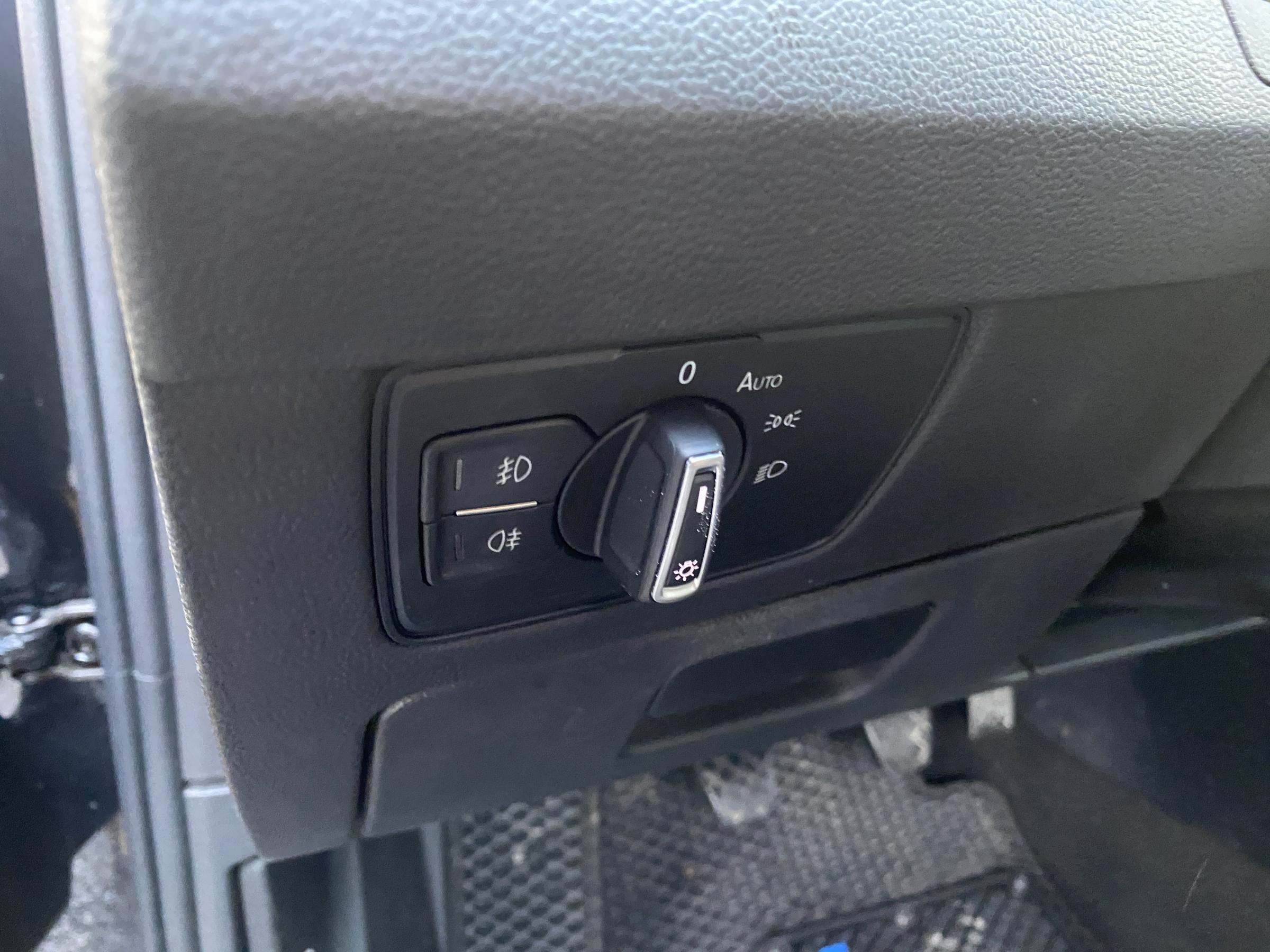 Volkswagen Passat, 2021 - pohled č. 16