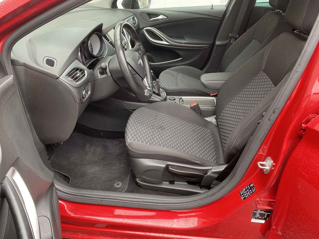 Opel Astra 1.2 T 