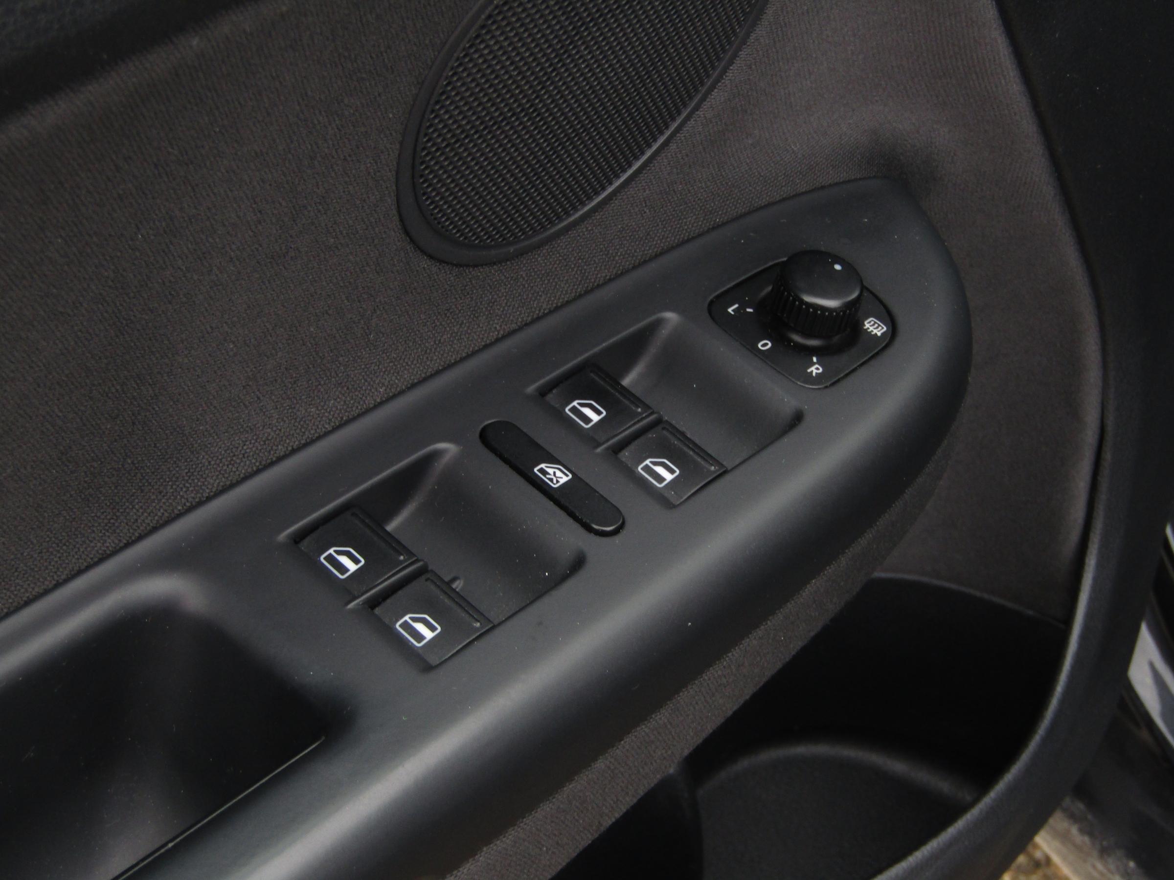 Volkswagen Golf Plus, 2011 - pohled č. 11