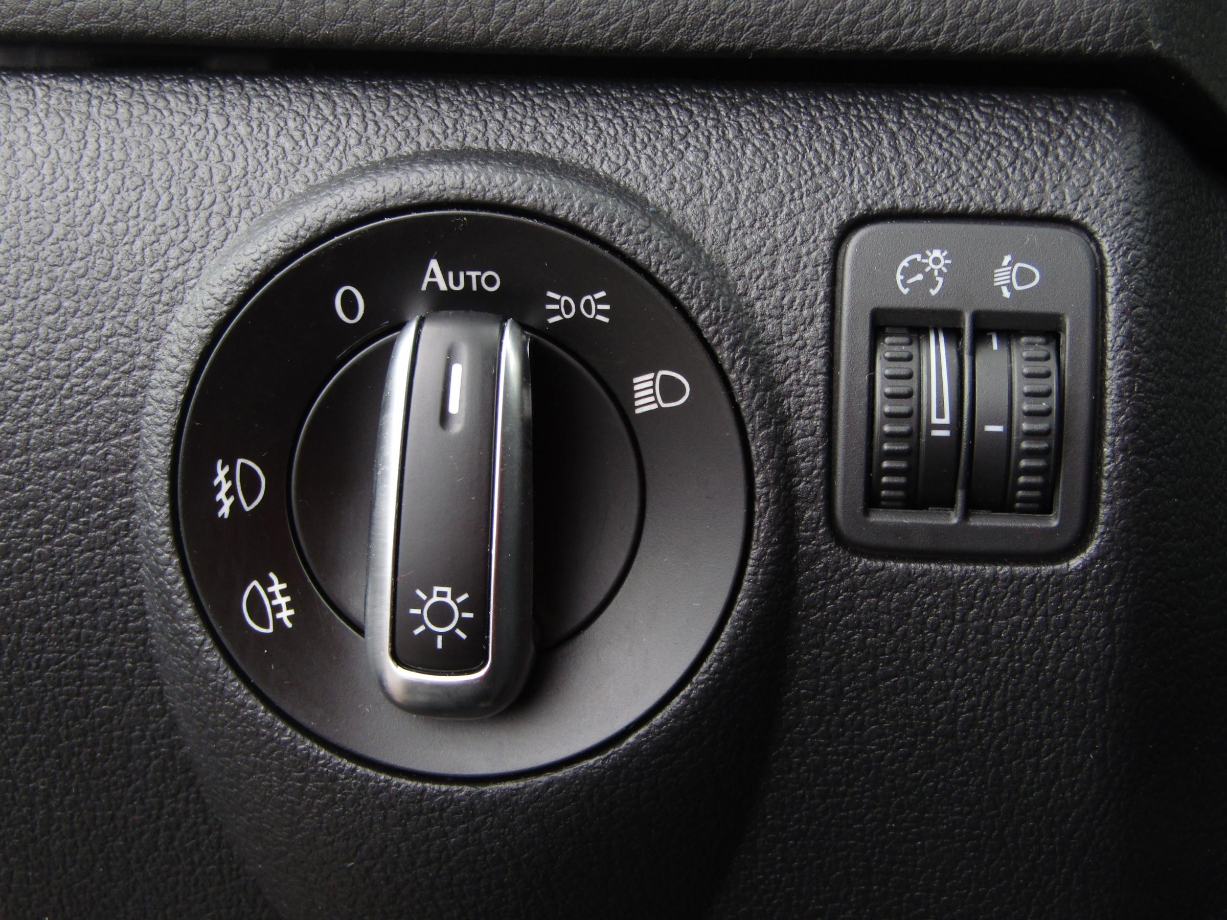 Volkswagen Golf Plus, 2011 - pohled č. 12