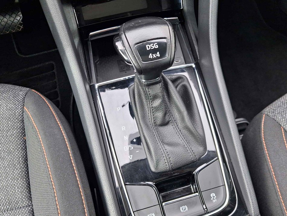 Škoda Karoq 2.0 TDi Clever 4x4