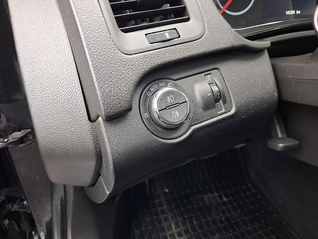 Opel Insignia 2.0D 