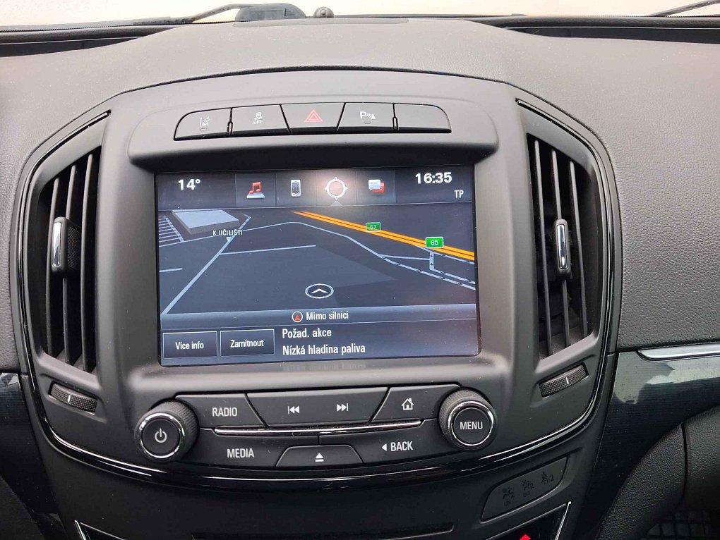 Opel Insignia 2.0D 
