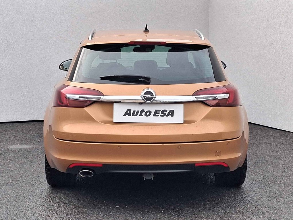 Opel Insignia 2.0D 