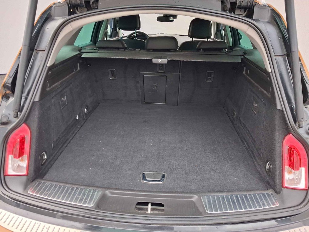 Opel Insignia 2.0D 