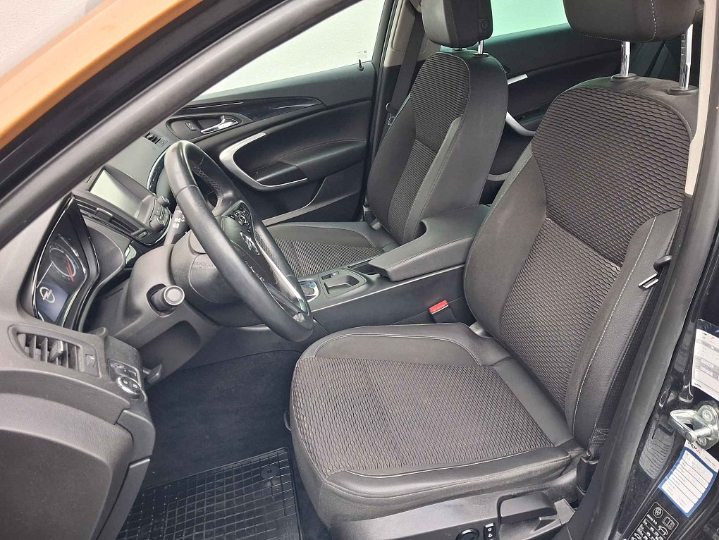 Opel Insignia 2.0D 