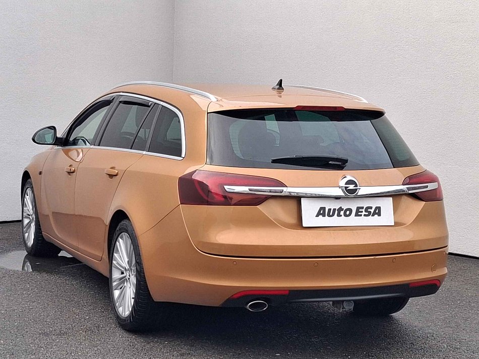 Opel Insignia 2.0D 