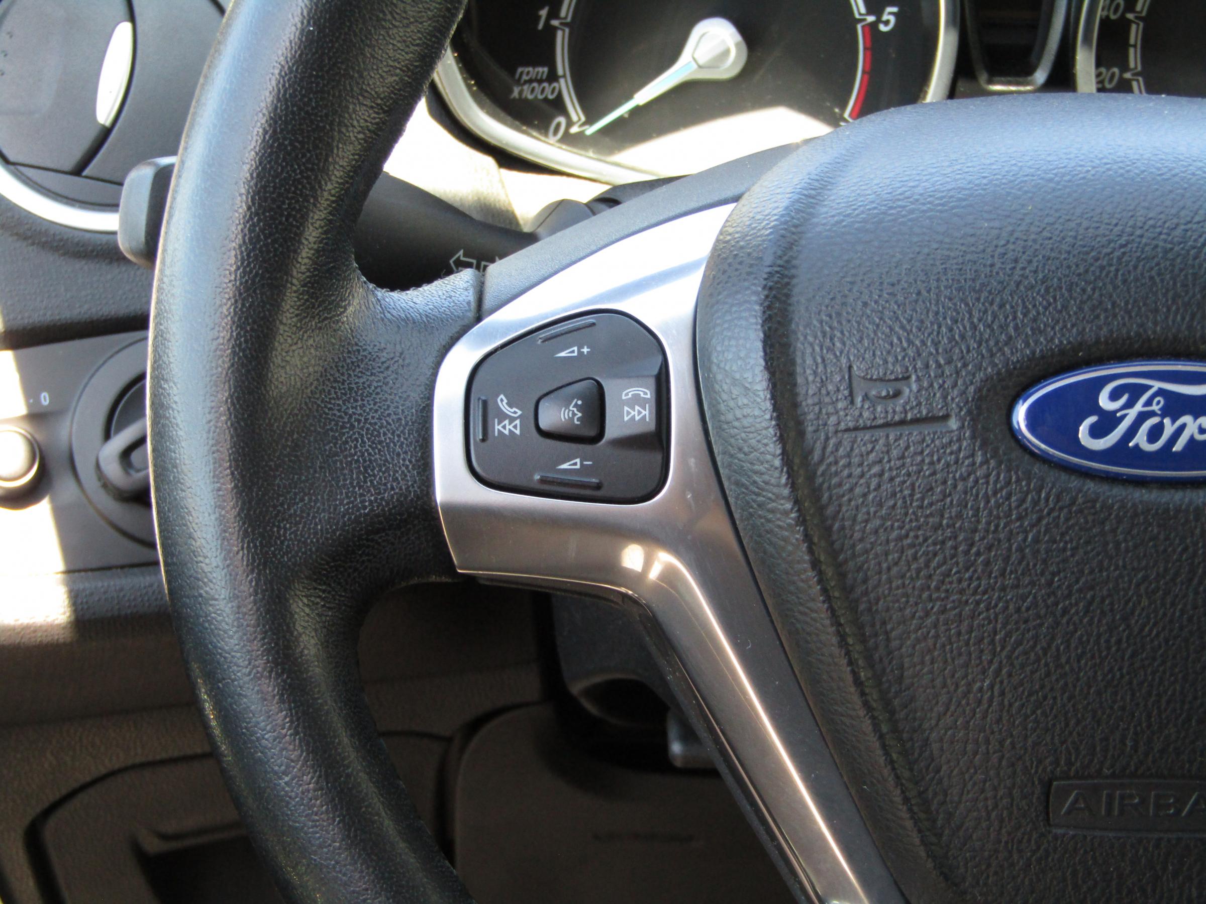 Ford Fiesta, 2014 - pohled č. 13