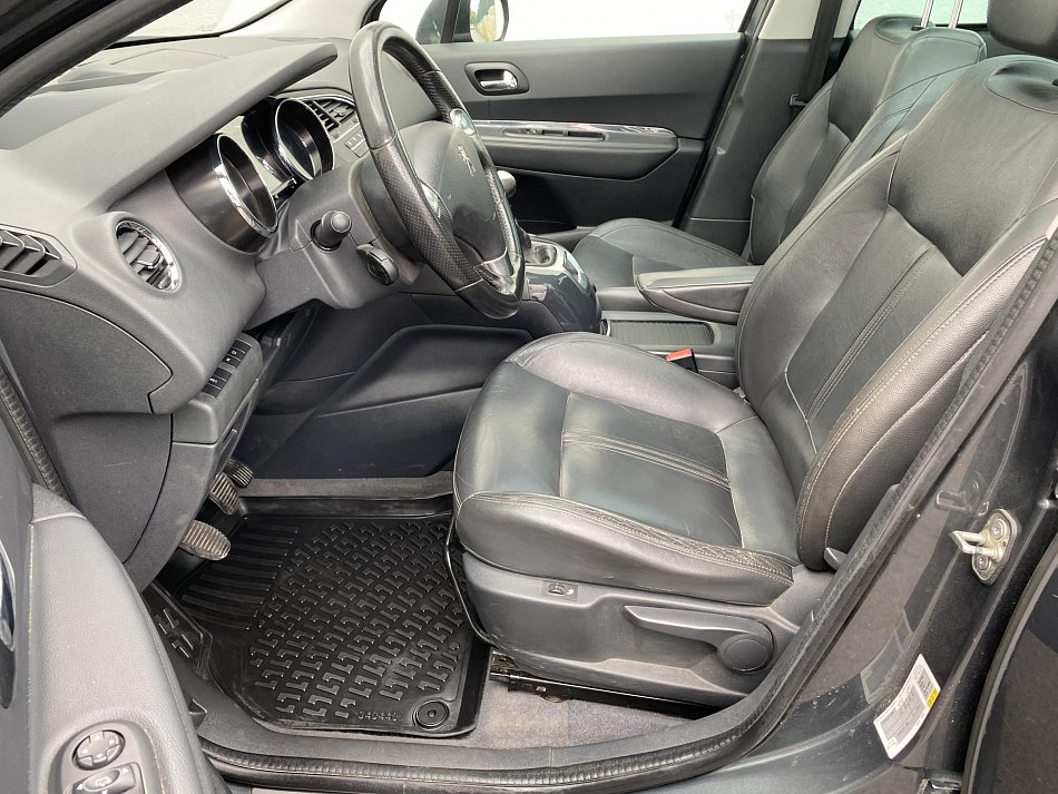 Peugeot 5008 2.0 HDi Allure 7míst