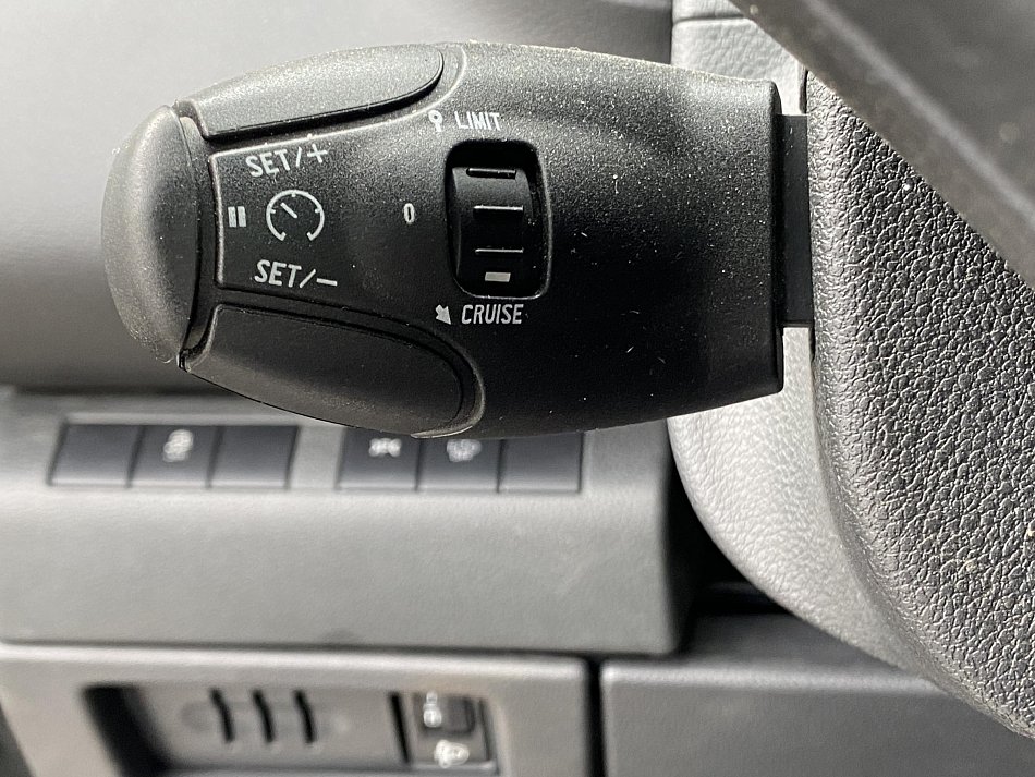 Peugeot 5008 2.0 HDi Allure 7míst