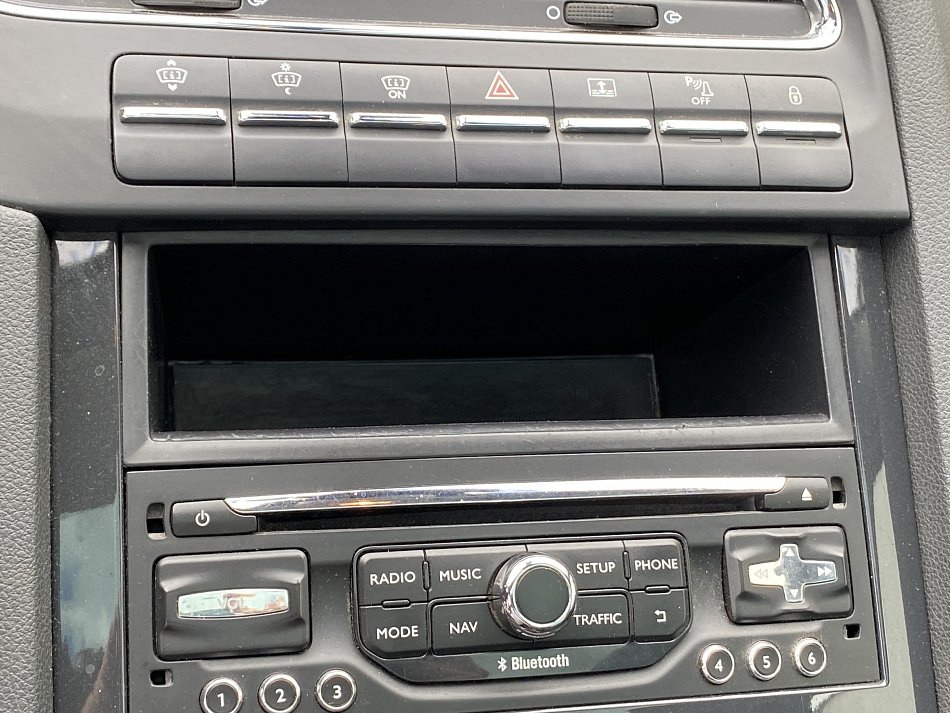 Peugeot 5008 2.0 HDi Allure 7míst