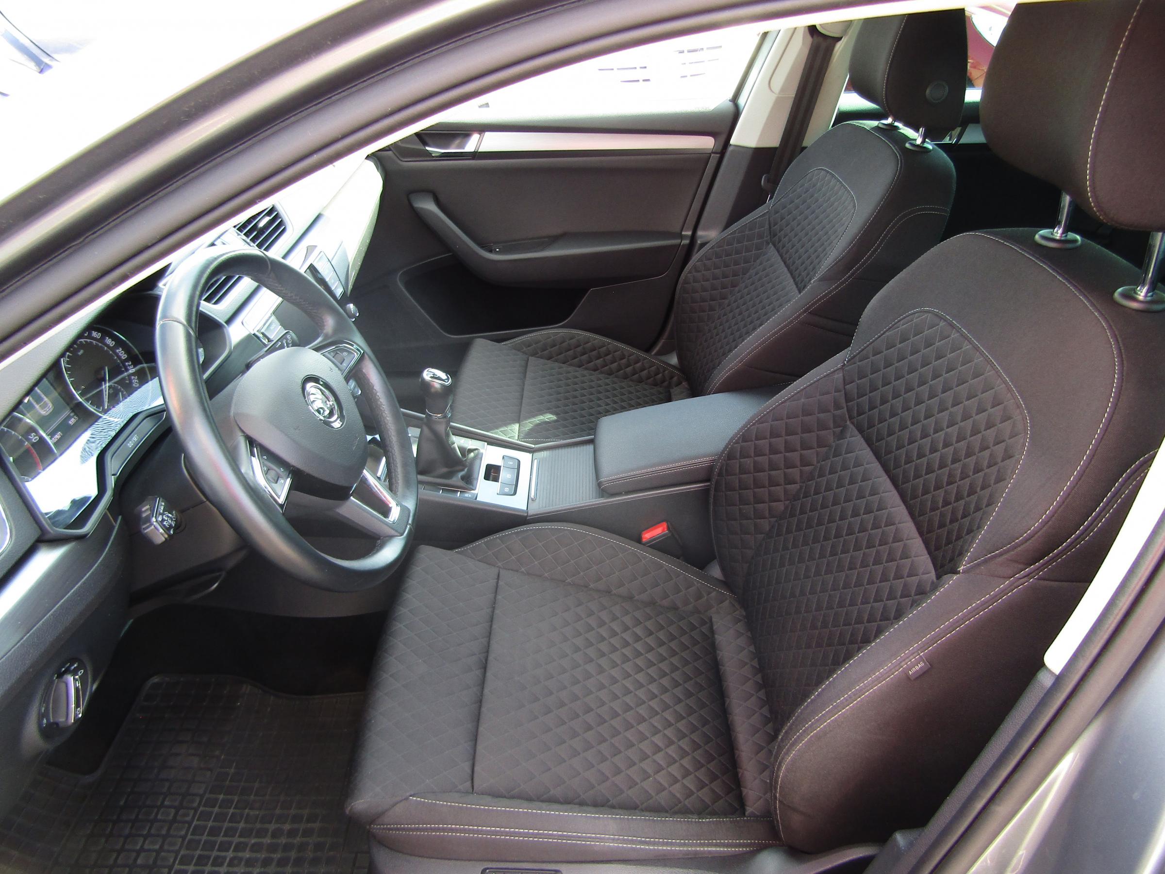 Škoda Superb III, 2017 - pohled č. 10