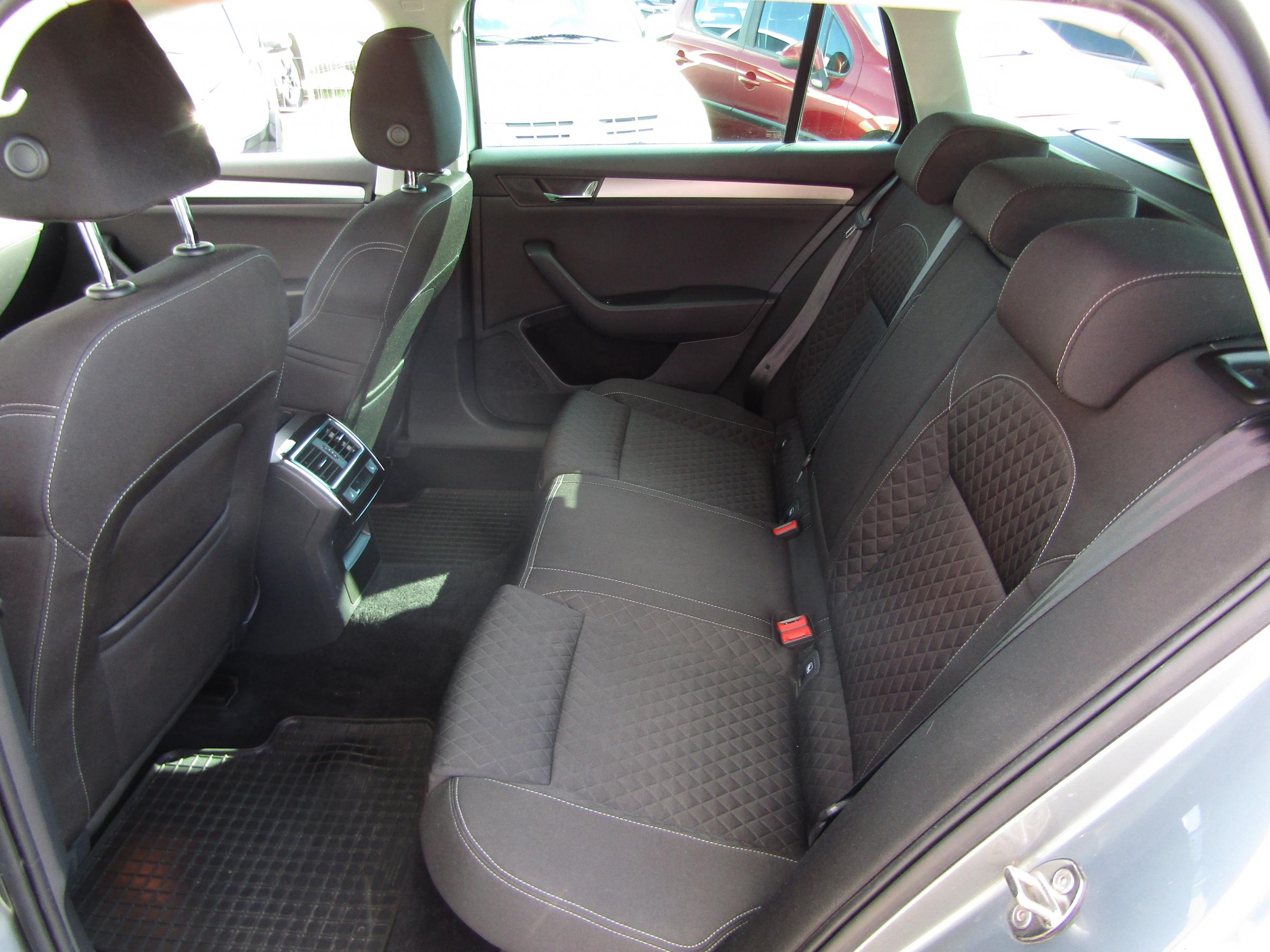 Škoda Superb III, 2017 - pohled č. 11