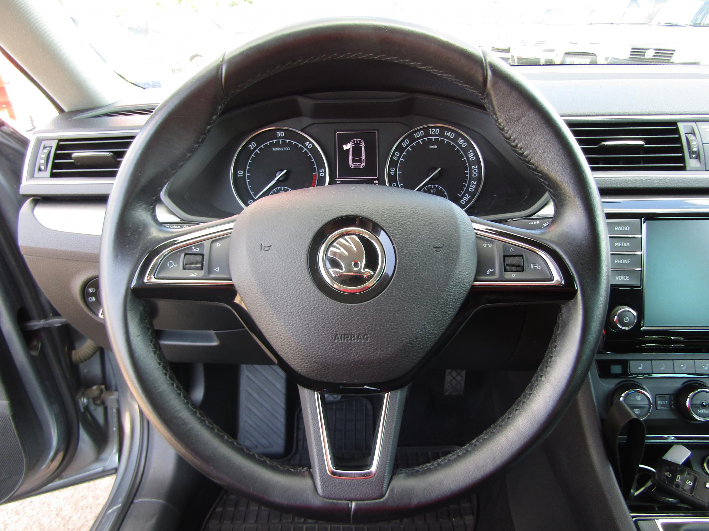 Škoda Superb III, 2017 - pohled č. 14