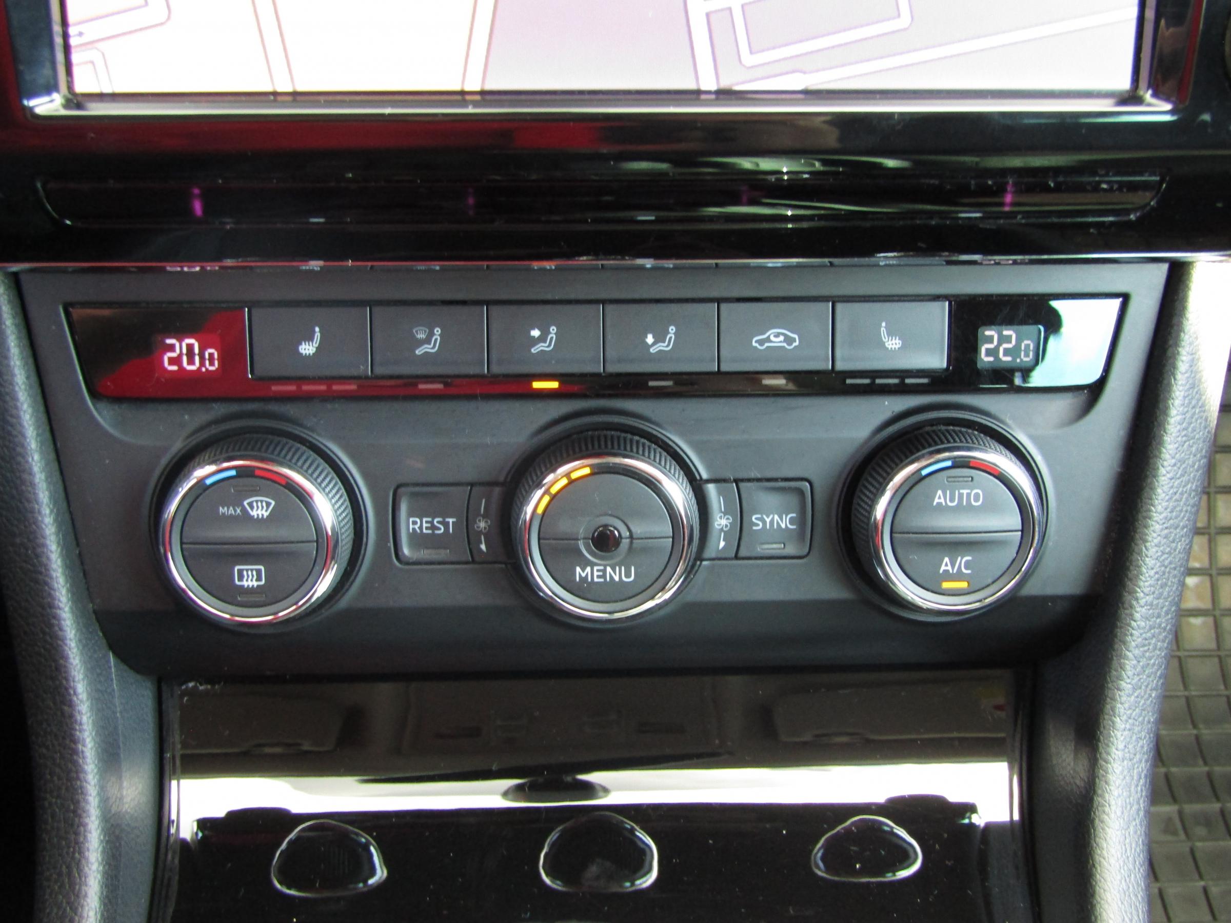 Škoda Superb III, 2017 - pohled č. 17