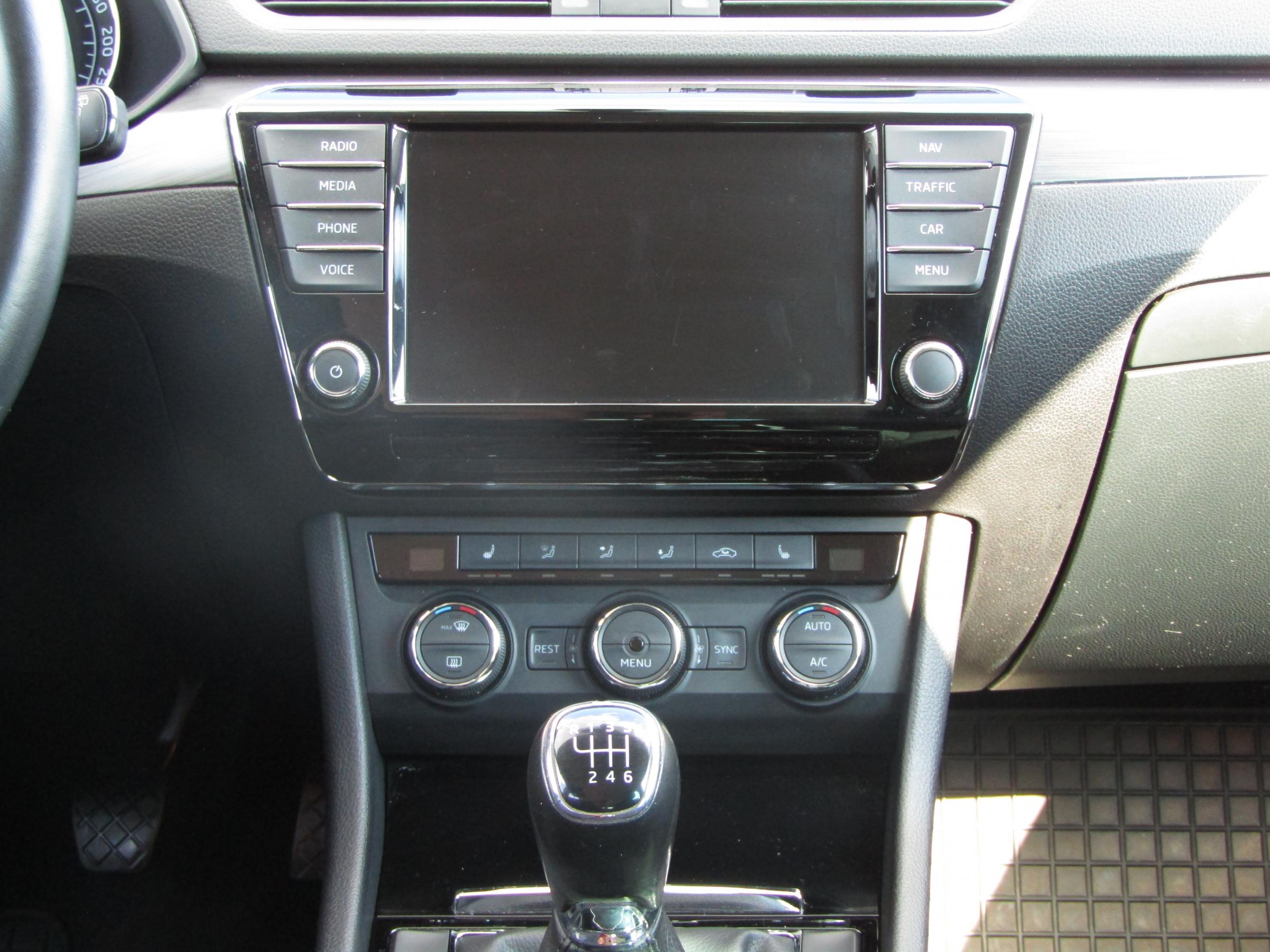 Škoda Superb III, 2017 - pohled č. 9