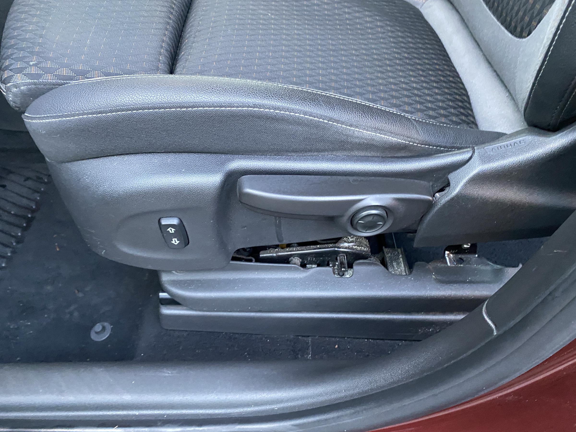 Vauxhall Crossland X, 2018 - pohled č. 14