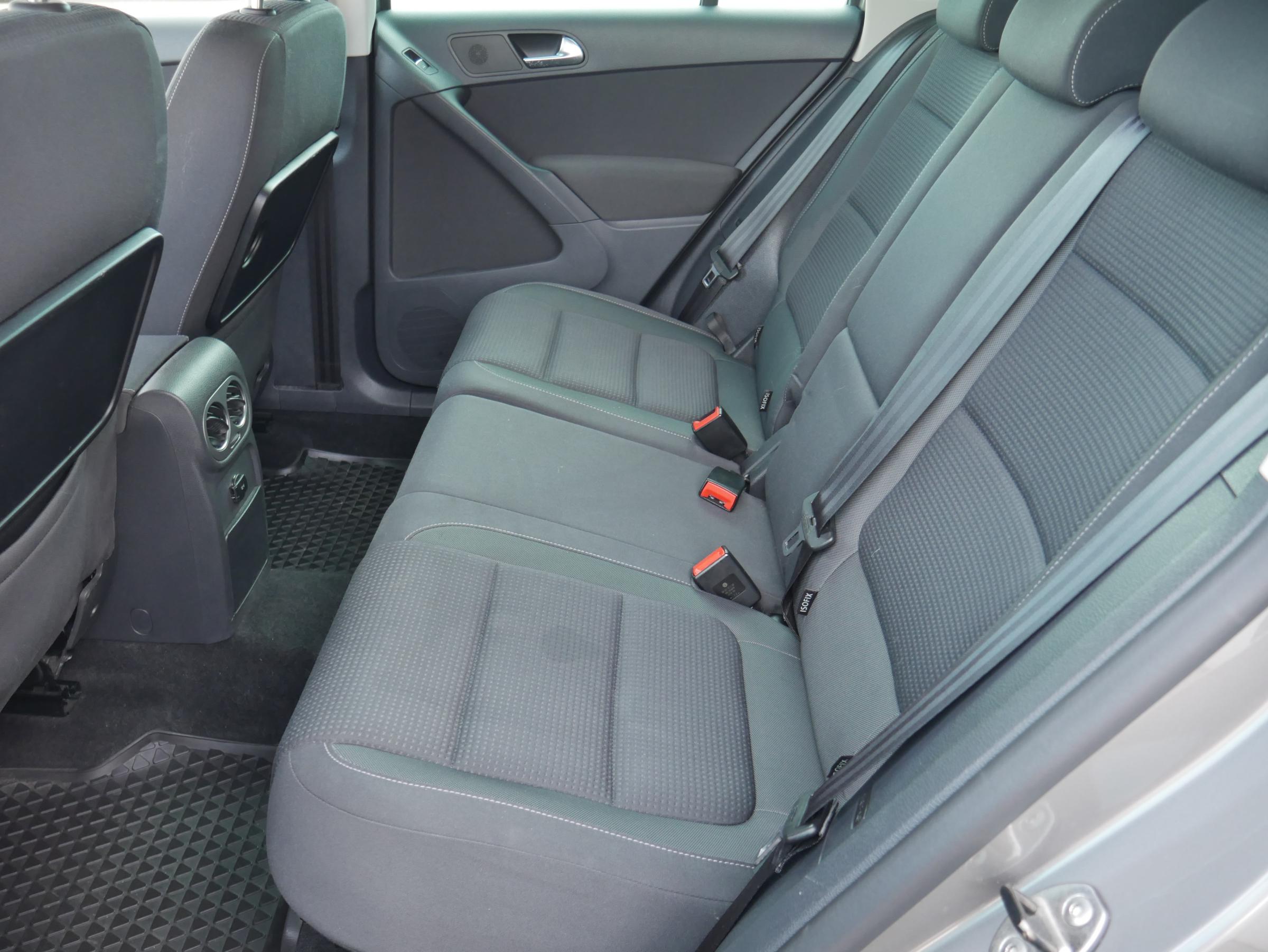 Volkswagen Tiguan, 2010 - pohled č. 10