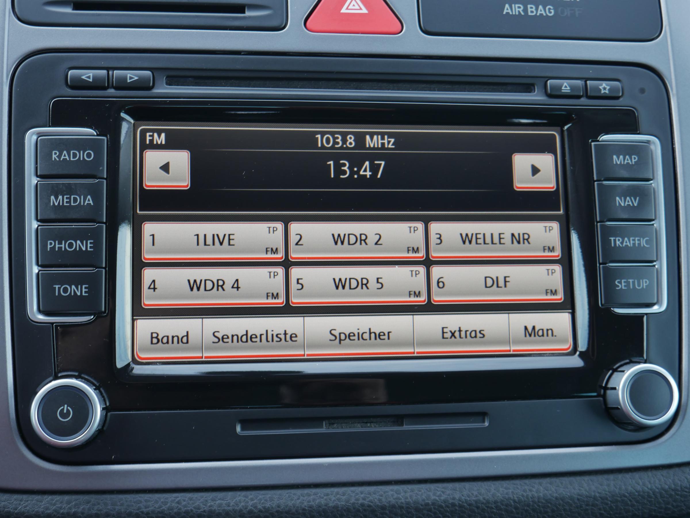 Volkswagen Tiguan, 2010 - pohled č. 12