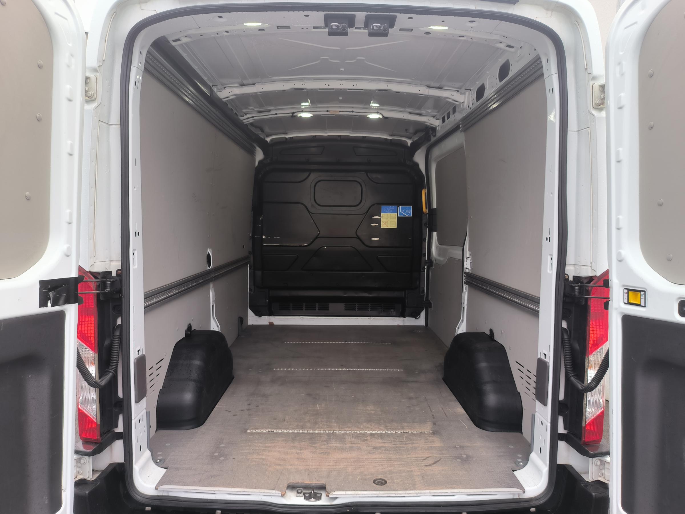 Ford Transit, 2020 - pohled č. 7
