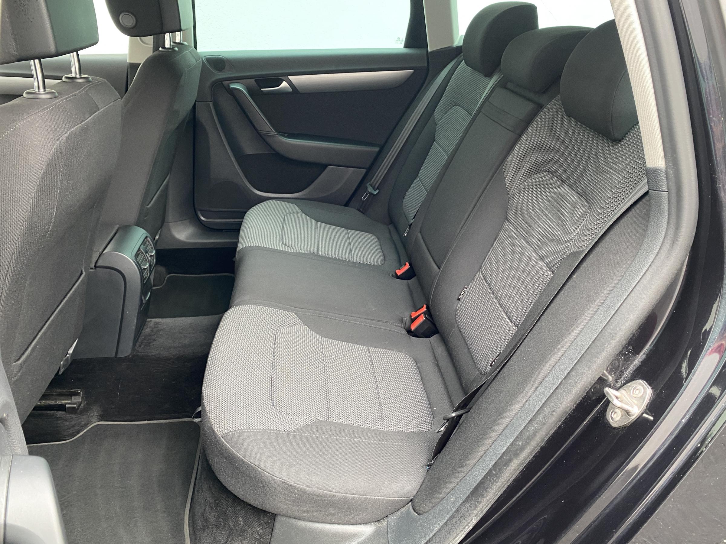 Volkswagen Passat, 2014 - pohled č. 10