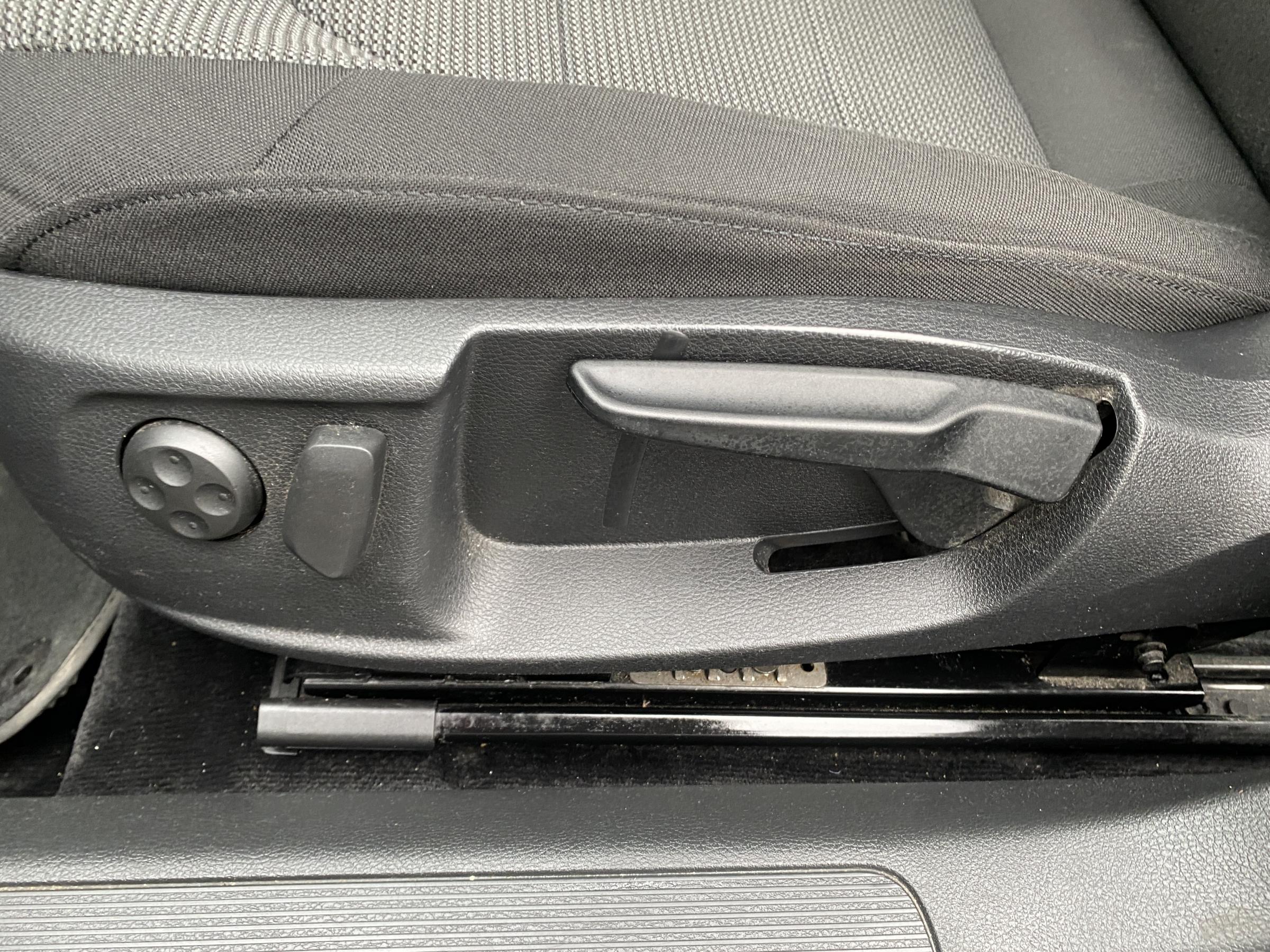 Volkswagen Passat, 2014 - pohled č. 15