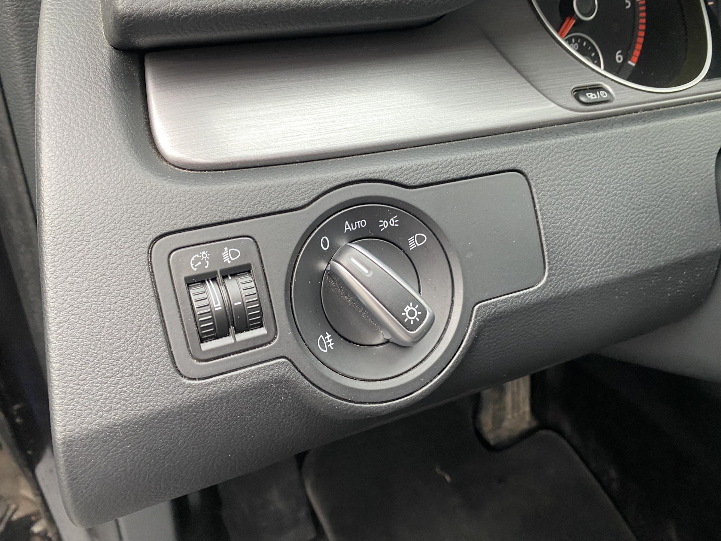 Volkswagen Passat, 2014 - pohled č. 16