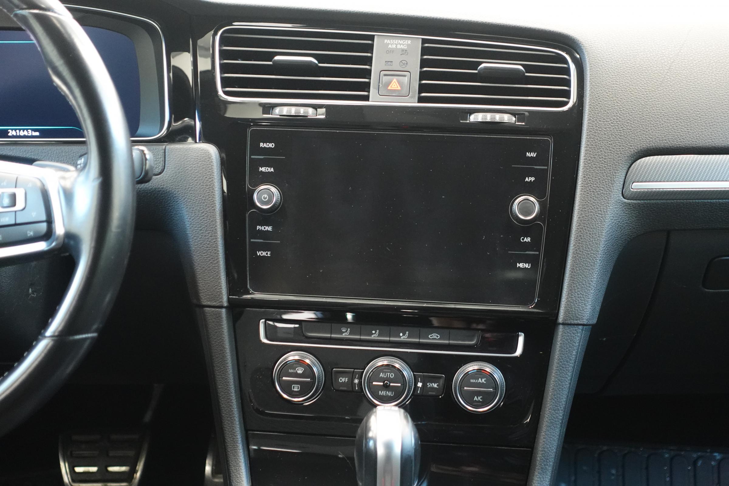 Volkswagen Golf, 2018 - pohled č. 17