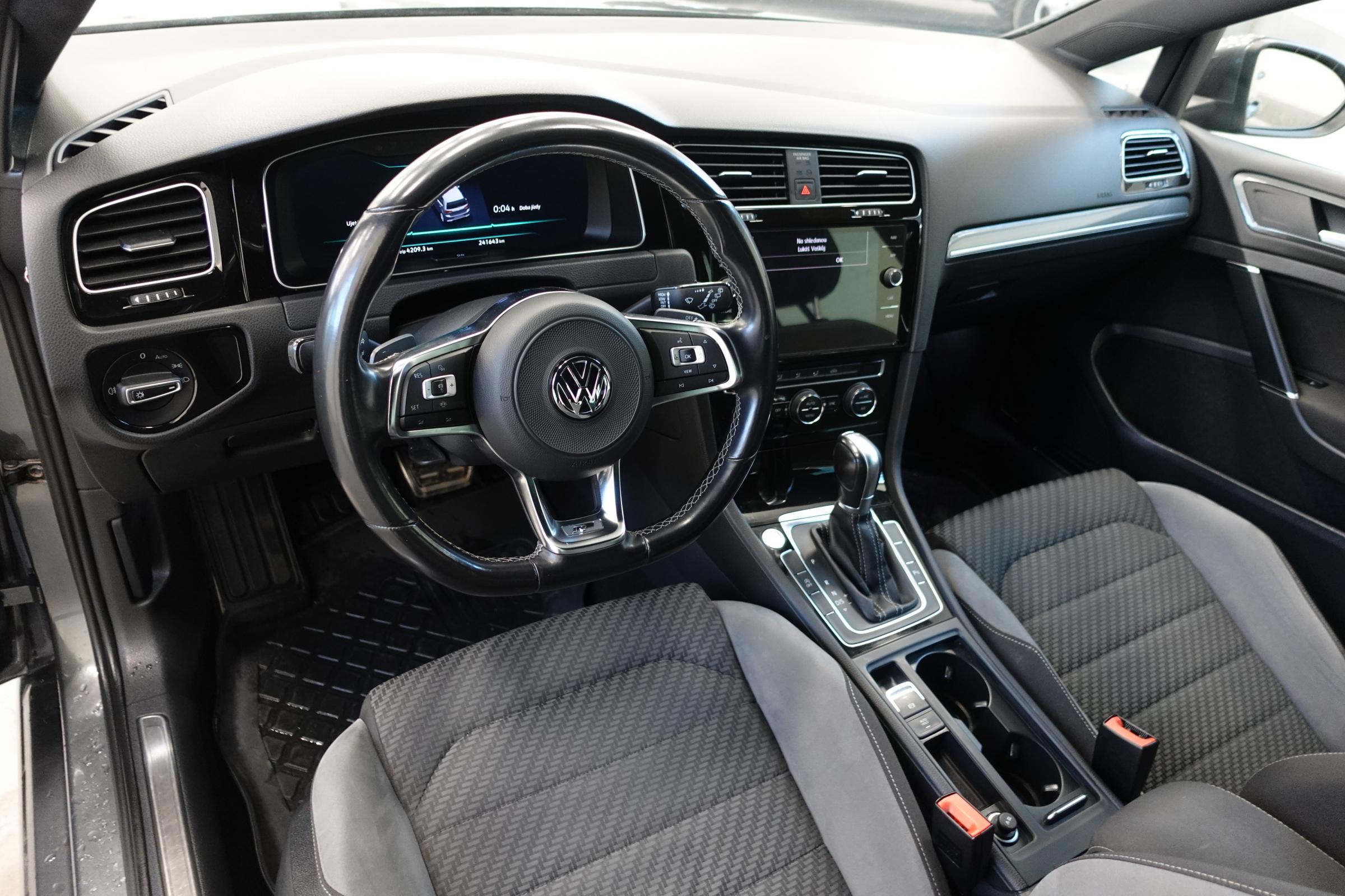 Volkswagen Golf, 2018 - pohled č. 21