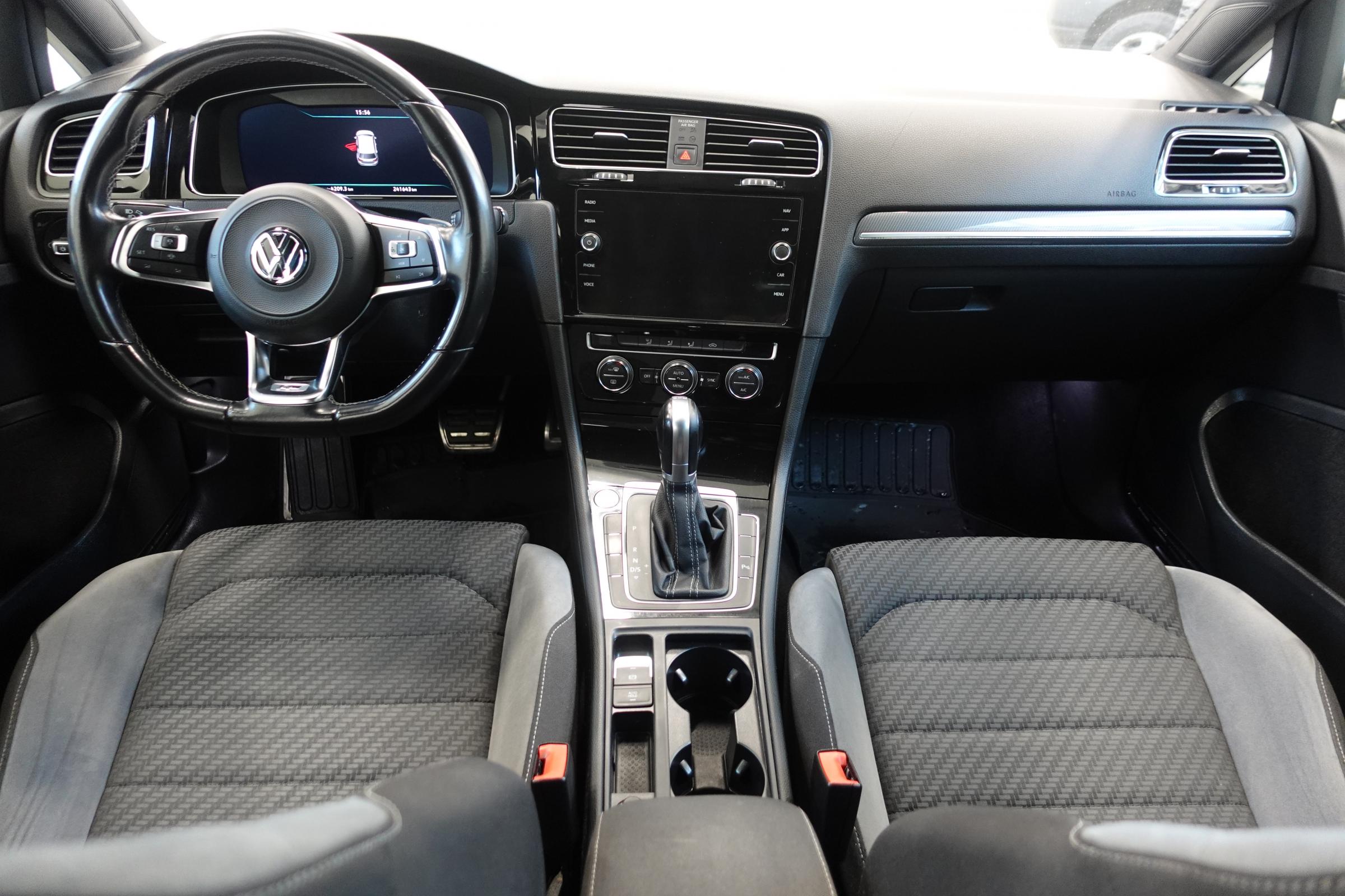 Volkswagen Golf, 2018 - pohled č. 8