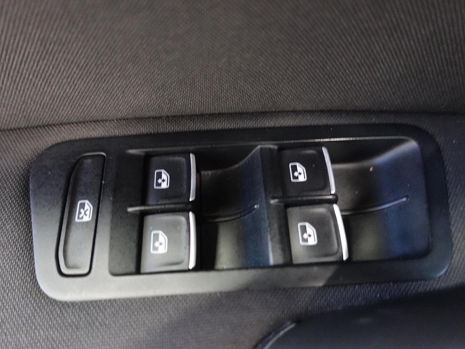 Volkswagen Golf 1.6 TDi R-Line