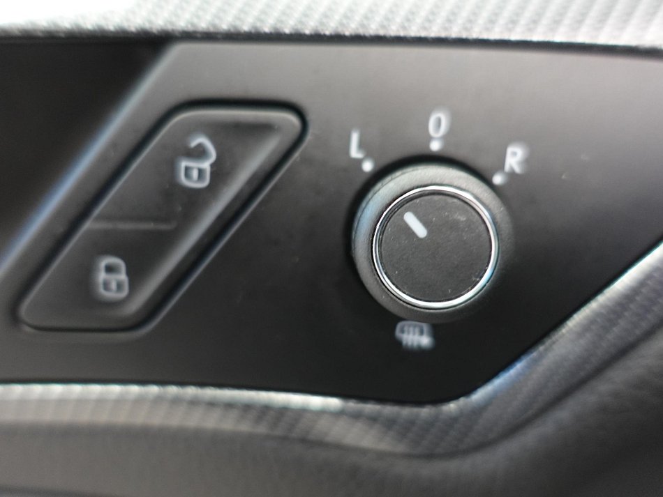 Volkswagen Golf 1.6 TDi R-Line