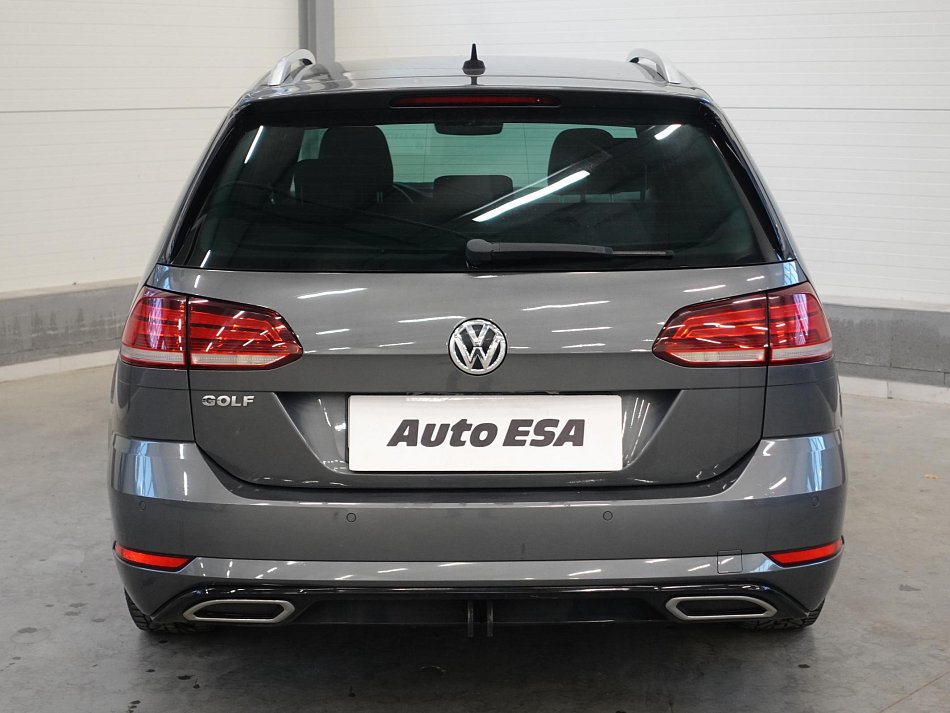 Volkswagen Golf 1.6 TDi R-Line