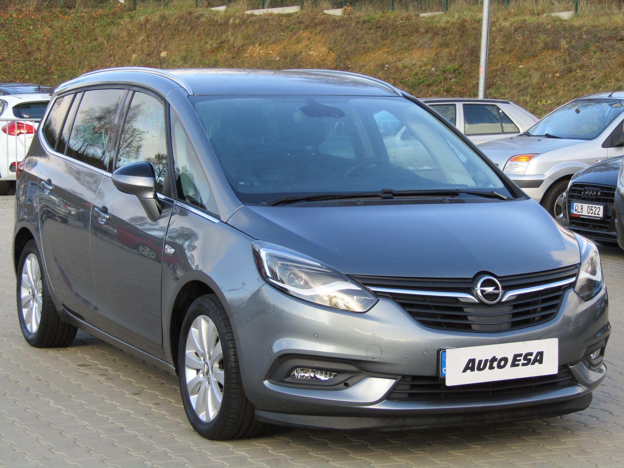 Opel Zafira, 2017
