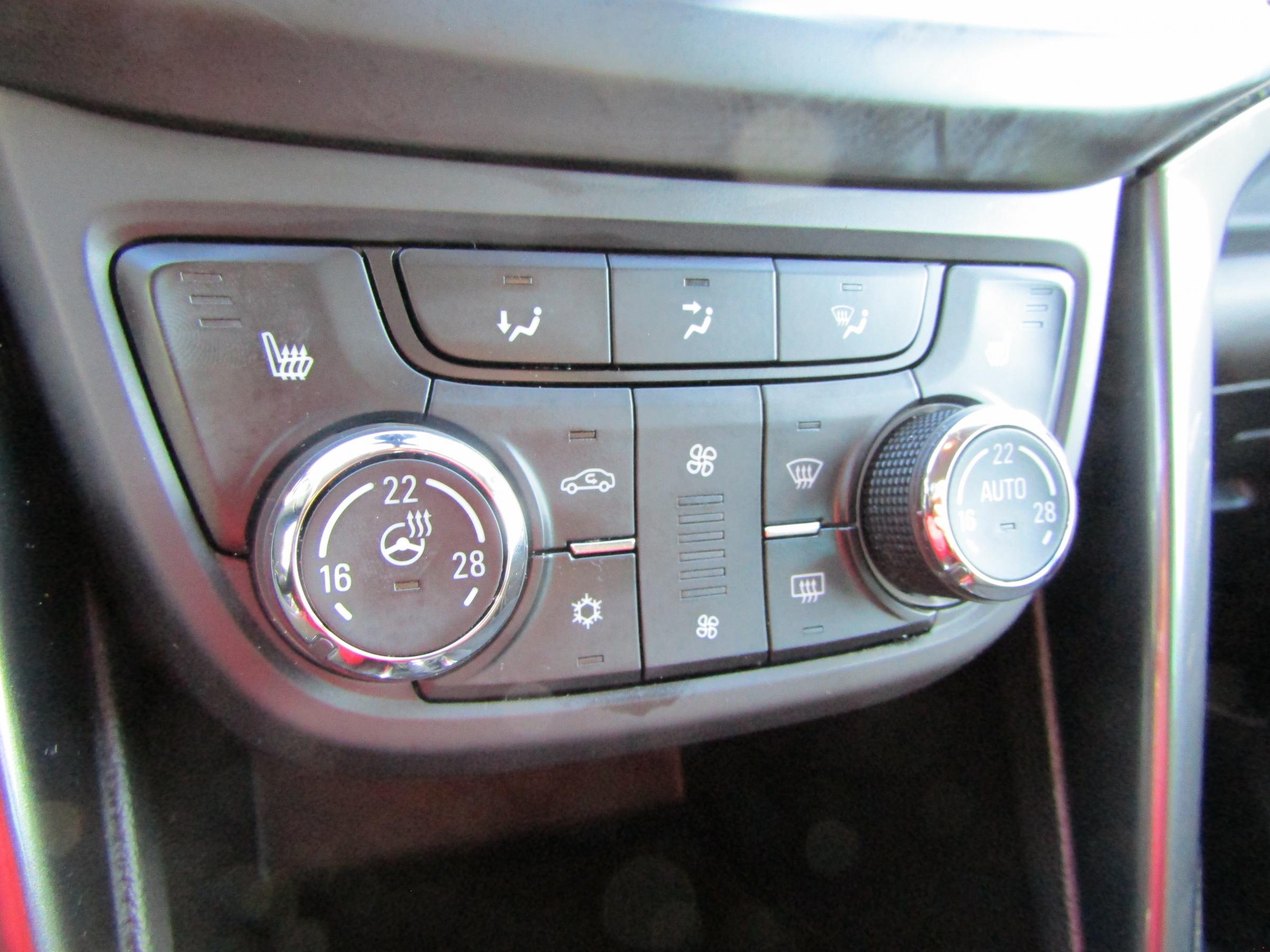 Opel Zafira, 2017 - pohled č. 12