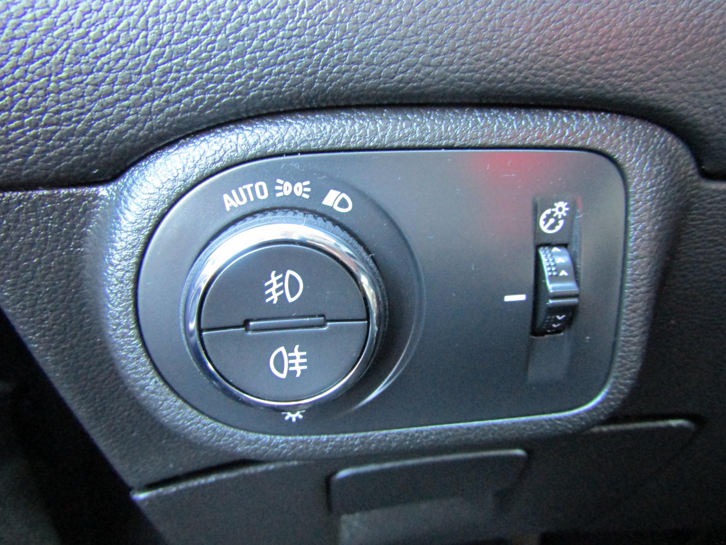 Opel Zafira, 2017 - pohled č. 16