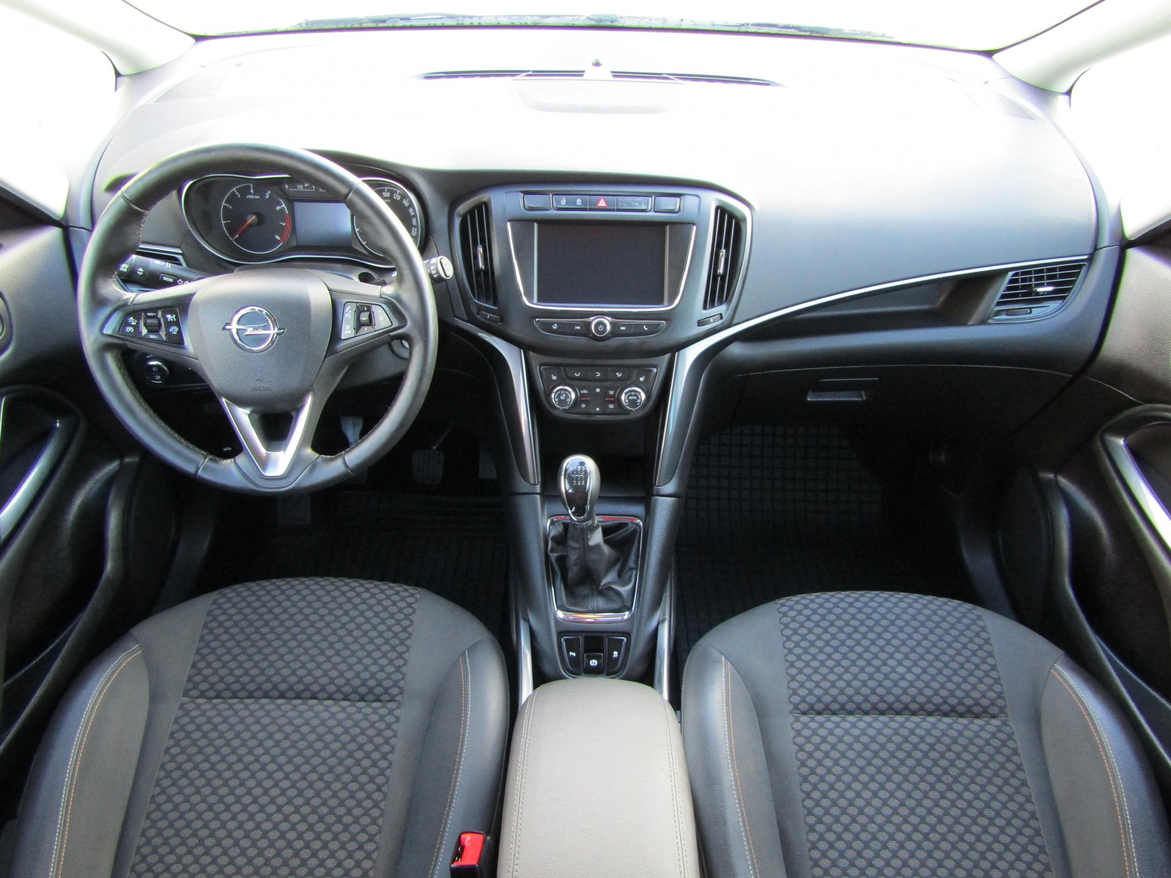 Opel Zafira, 2017 - pohled č. 8